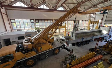 Pierwszy z dźwigarów już na stanowisku!